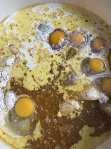 Dodana masa miodowo-cukrowa