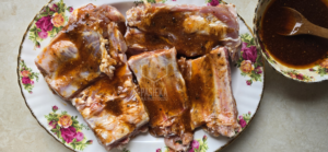 Marynujemy żeberka w marynacie miodowej